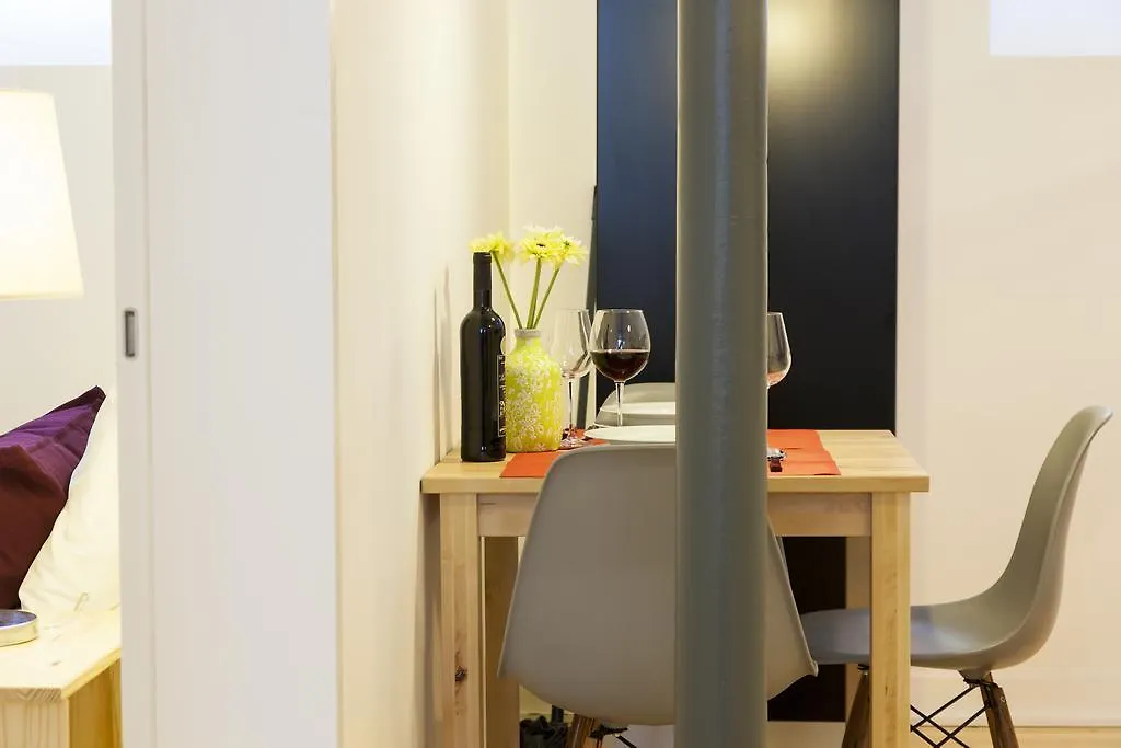 Joivy Cosy 1-Bed Flat With Workspace In Santa Catarina, Moments From Luis De Camoes Sq 0*, Lisboa Portekiz
